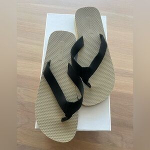 The Row beach Tan and Black Flip Flops sandals 40